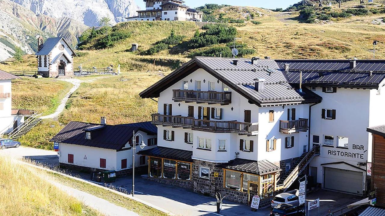 Hotel Alpenrose Passo Rolle Dış mekan fotoğraf