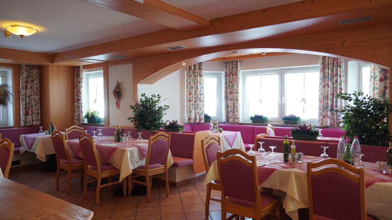 Hotel Alpenrose Passo Rolle Dış mekan fotoğraf